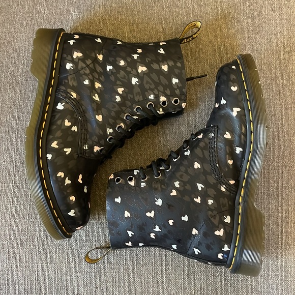 Dr Martens 1460 Pascal Leather Wild Heart Printed Lace Up Boots - Picture 9 of 12